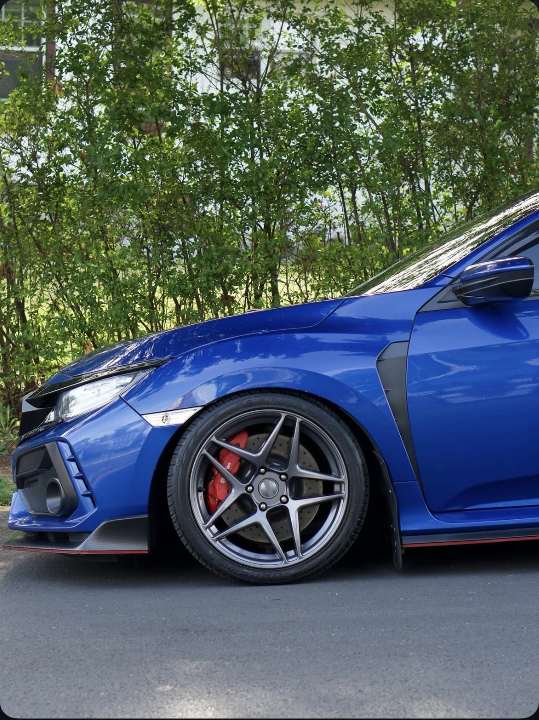 Civic Type R wheel close-up